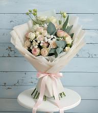 Букет цветов из:  Розы и Лизиантусы в Мамонтово Алтайский край