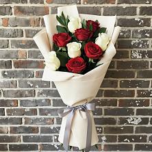 Букет цветов из:  Розы в Мамонтово Алтайский край