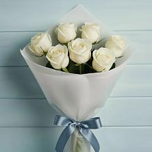 Букет 7 Белых роз Эдлесс Лав в Мамонтово Алтайский край