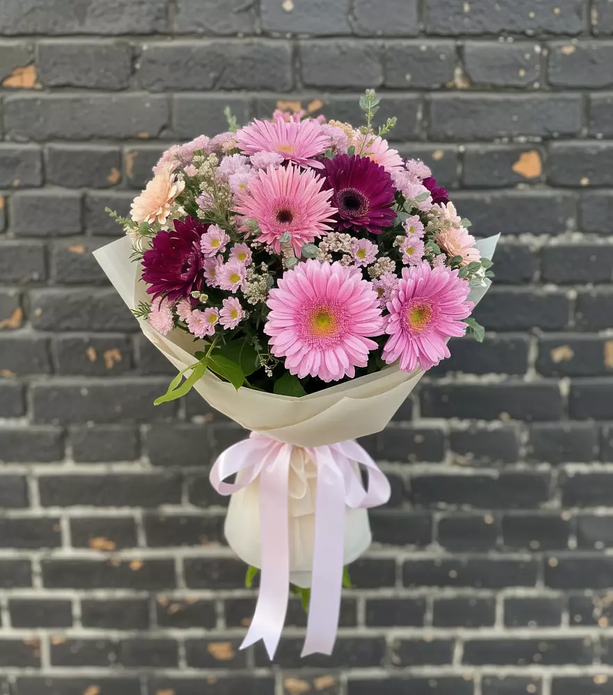 Букет цветов из: Герберы и Хризантемы в Мамонтово Алтайский край