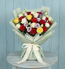 Букет цветов из:  Розы в Мамонтово Алтайский край