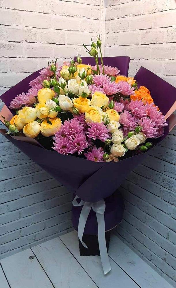 Букет цветов из: Хризантемы и Розы в Мамонтово Алтайский край
