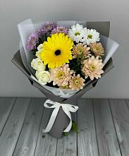 Букет цветов из:  Розы, Герберы и Хризантемы в Мамонтово Алтайский край