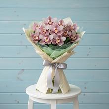 Букет цветов из:  Орхидеи и Розы в Мамонтово Алтайский край