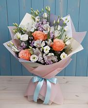 Букет цветов из:  Лизиантусы, Розы, Альстромерии и Гипсофила в Мамонтово Алтайский край