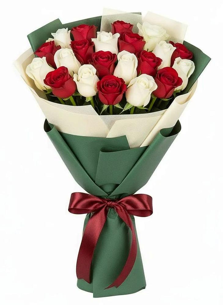 Букет Микс из красных и белых роз в Мамонтово Алтайский край