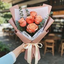 Букет цветов из:  Розы в Мамонтово Алтайский край
