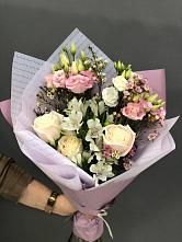 Букет цветов из:  Альстромерии, Розы и Лизиантусы #REPLACE_PRED# Мамонтово Алтайский край