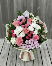 Букет цветов из:  Альстромерии, Гвоздики, Розы и Хризантемы в Мамонтово Алтайский край