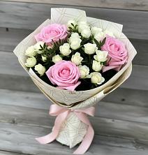 Букет цветов из:  Розы в Мамонтово Алтайский край