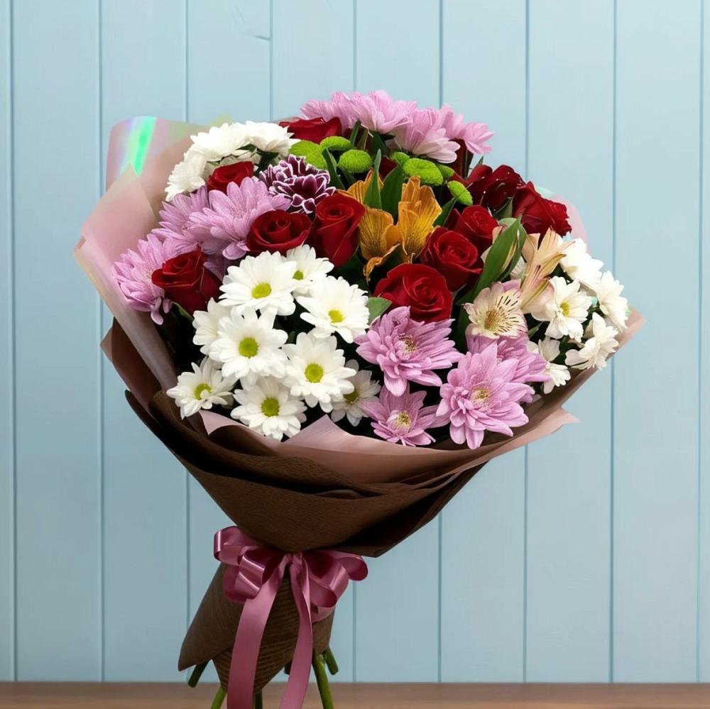Букет цветов из: Розы, Хризантемы и Альстромерии в Мамонтово Алтайский край