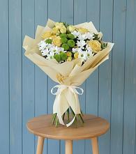 Букет цветов из:  Хризантемы и Розы в Мамонтово Алтайский край