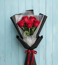 Букет цветов из:  Розы в Мамонтово Алтайский край