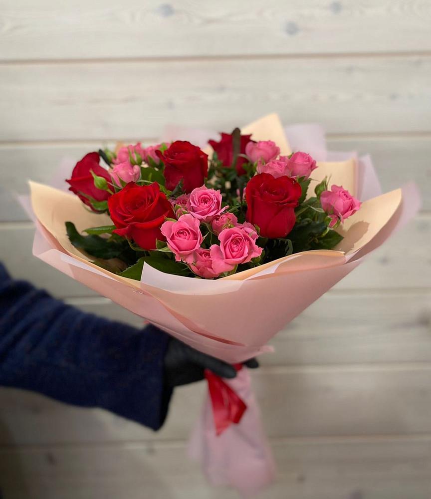 Букет цветов из: Розы в Мамонтово Алтайский край
