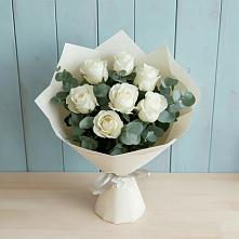 Букет Белые розы в Эвкалипте в Мамонтово Алтайский край