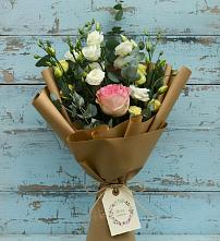 Букет цветов из:  Розы и Лизиантусы в Мамонтово Алтайский край